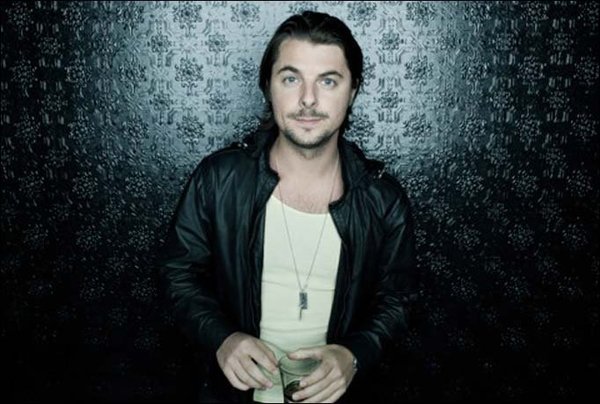 Axwell